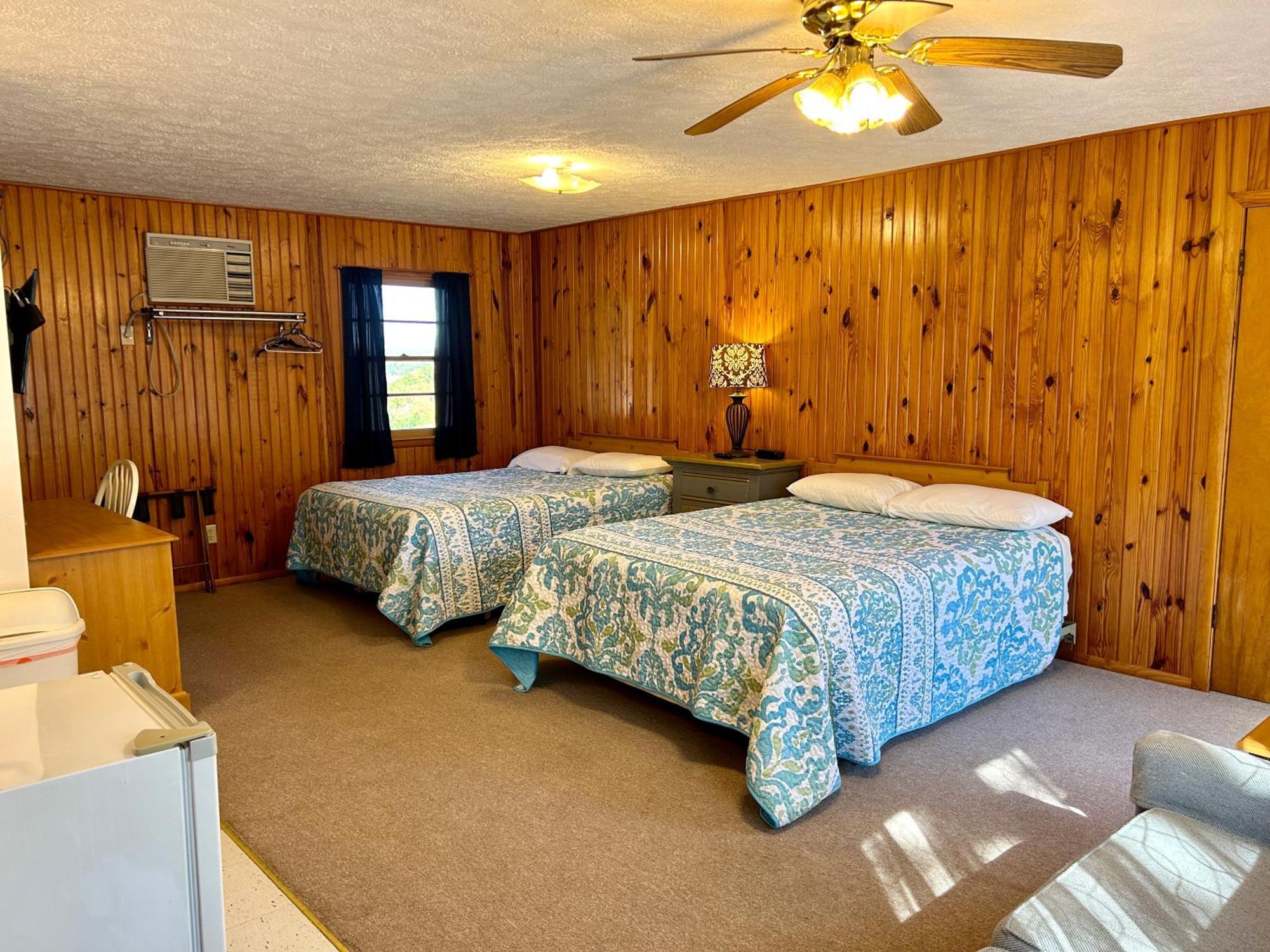 Hotel Driftwood